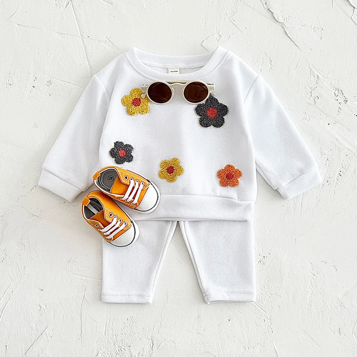 Çiçeklerin Renkli Dünyası – 2 Parça Bebek Kız Takımı