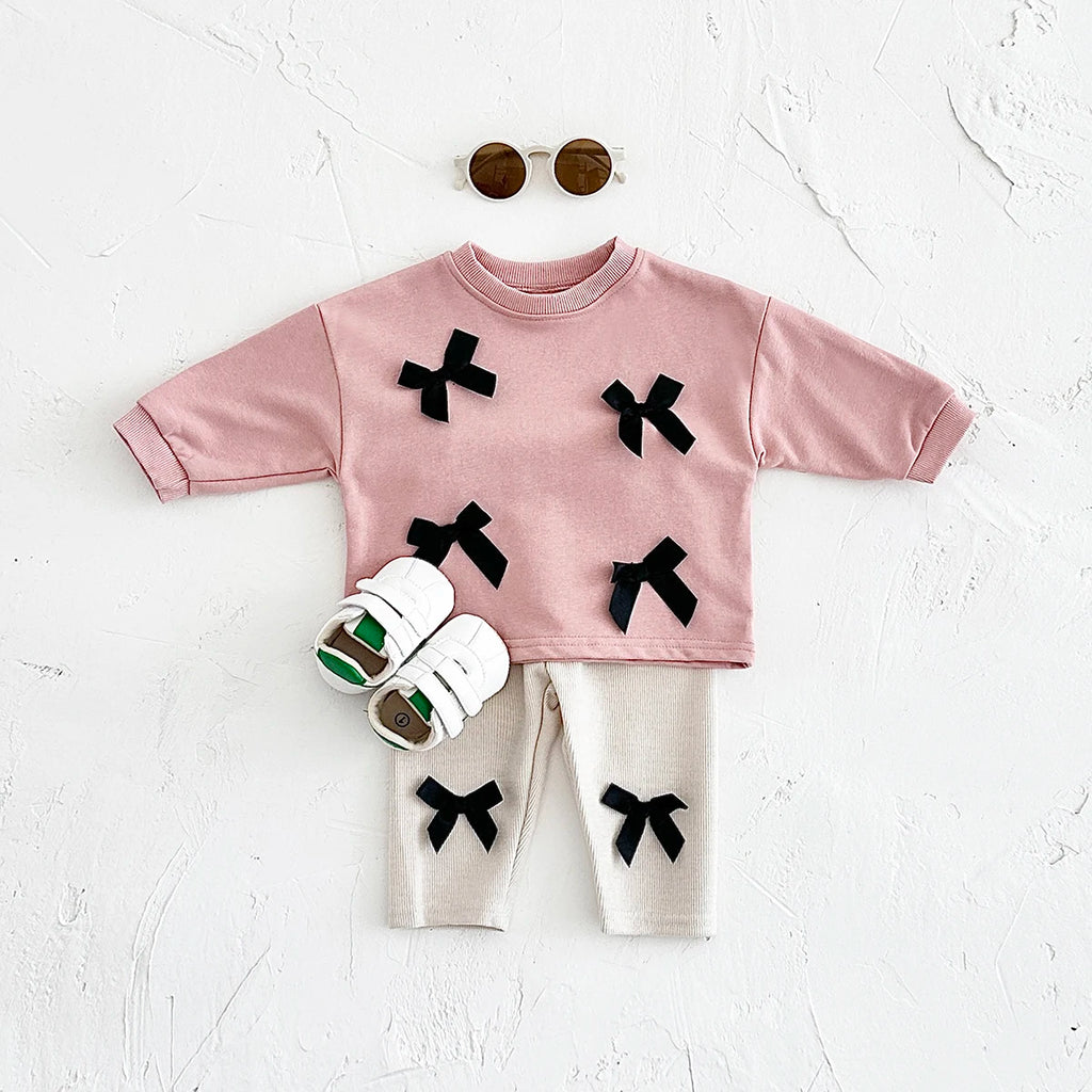 Fiyonklu İlkbahar & Sonbahar Konforu – 2 Parça Bebek Seti