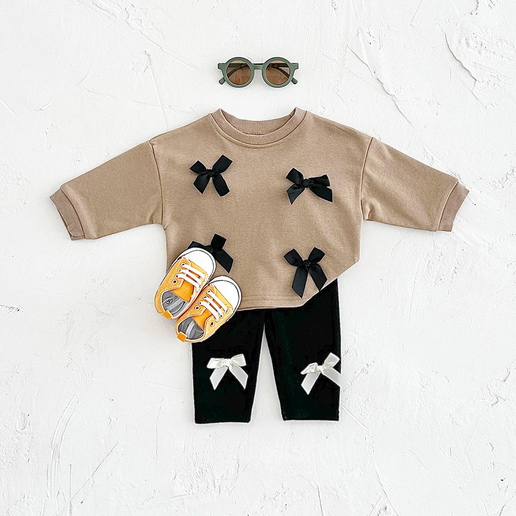 Fiyonklu İlkbahar & Sonbahar Konforu – 2 Parça Bebek Seti